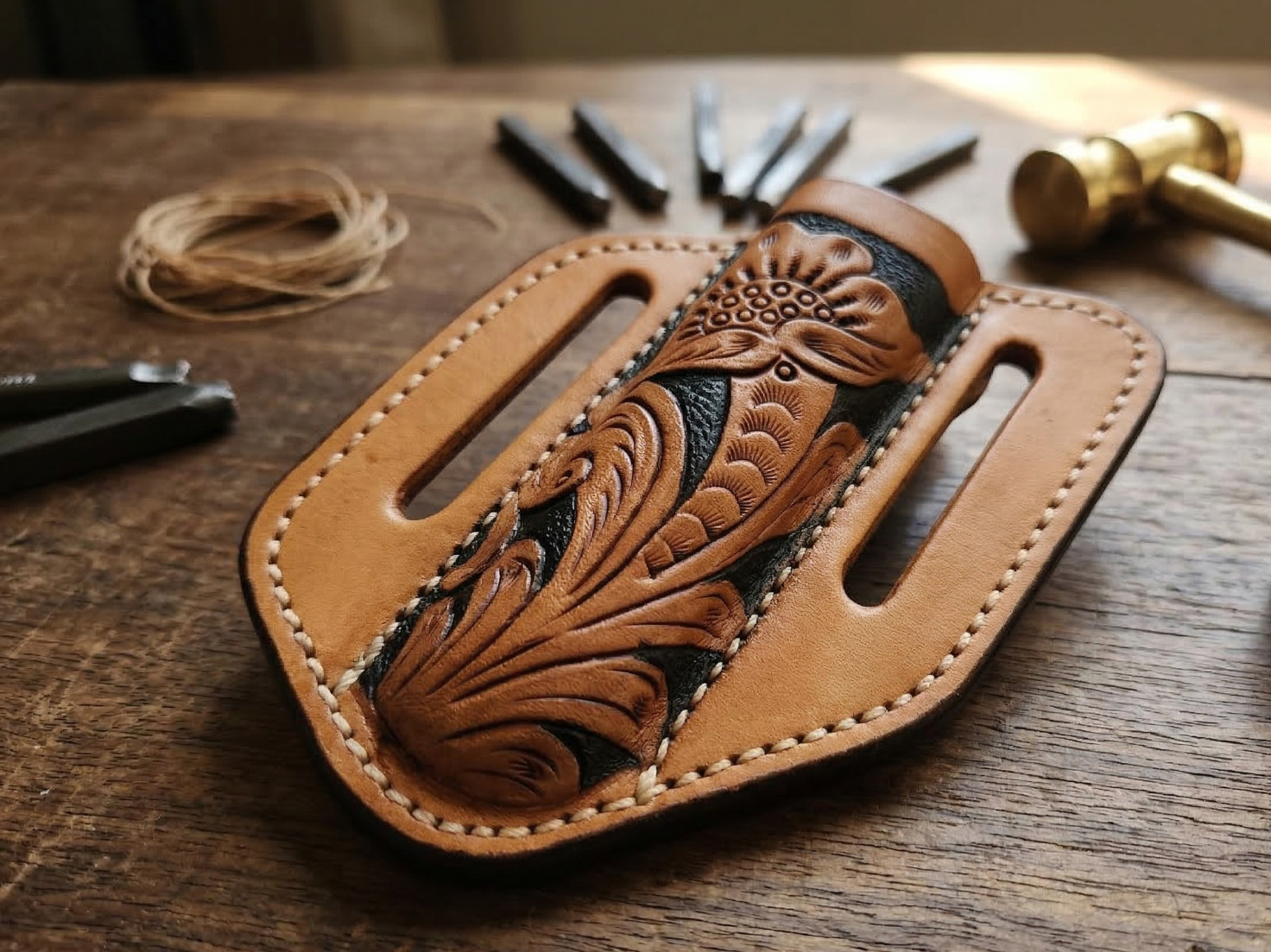 Western 4″ Tan Leather Trapper Folding Knife Sheath Vertical Carry Tooled