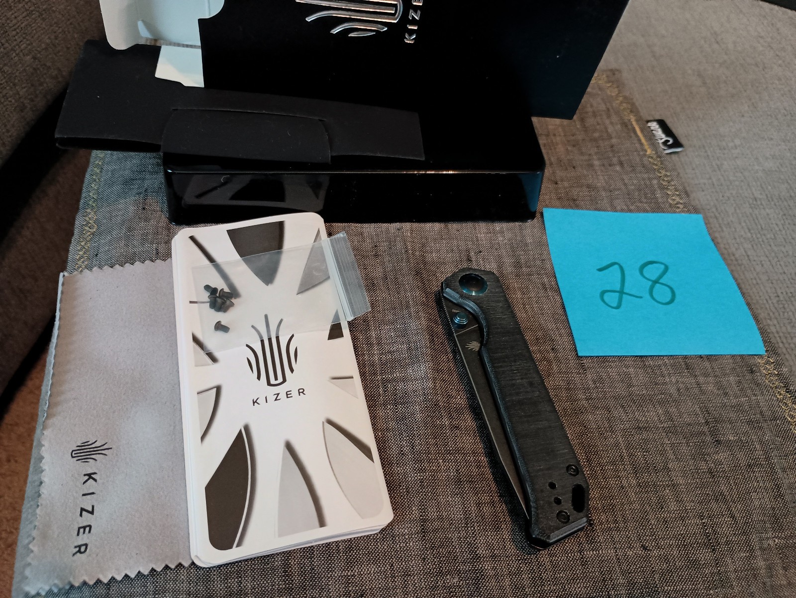 Kizer Begleiter 2 Black N690