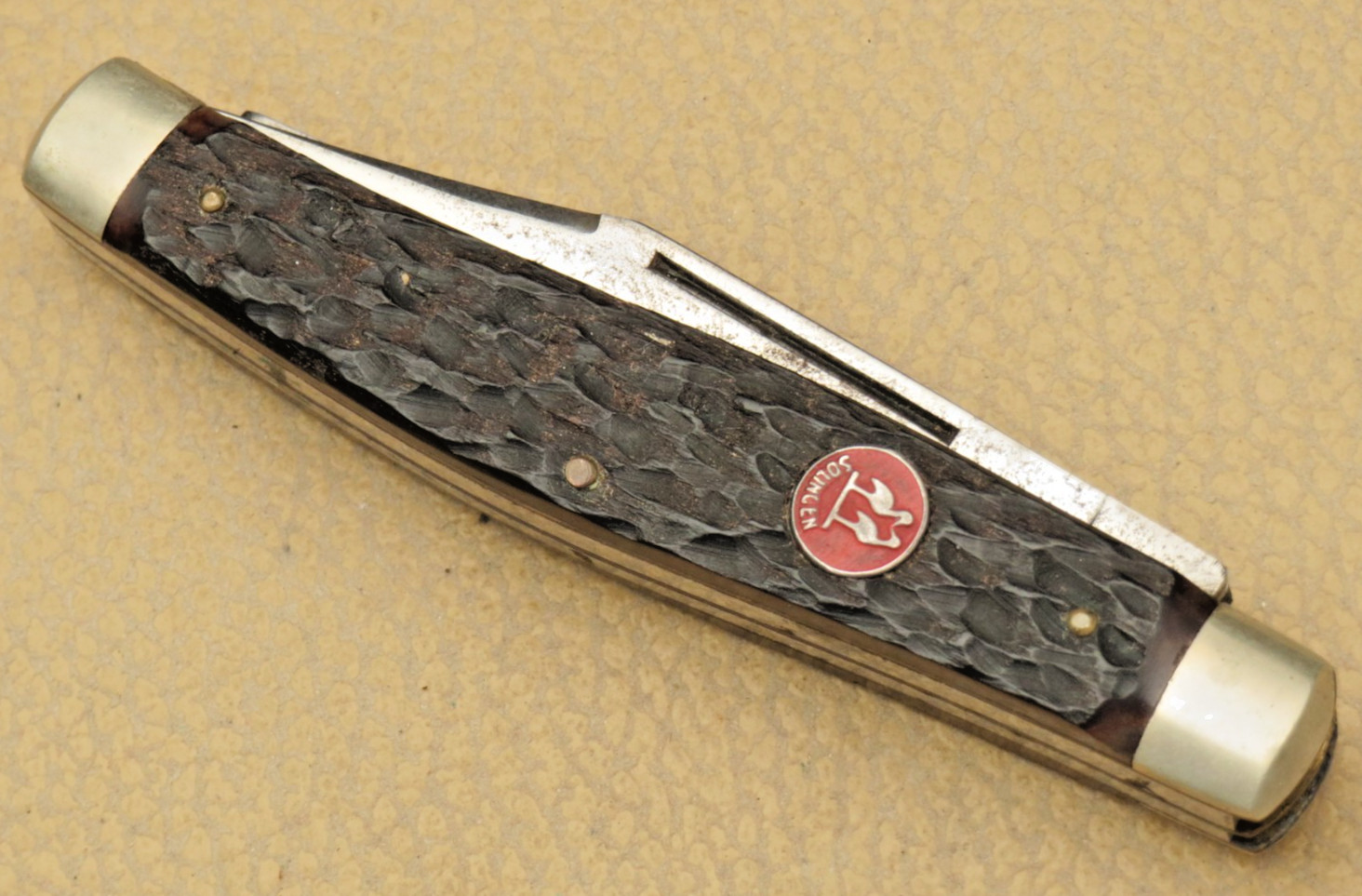 Vintage KISSING CRANE Solingen Stockman Knife Bone Handles – Unused with Tarnish