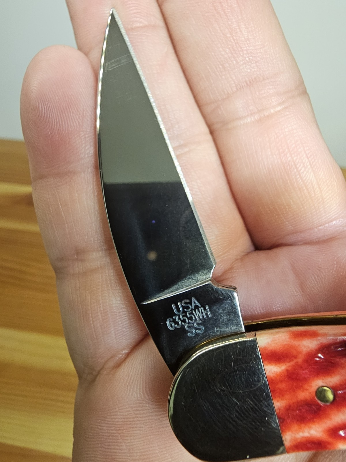 Case XX 2003 Silverscript Seahorse Whitler Knife 6355WH SS Dark Red