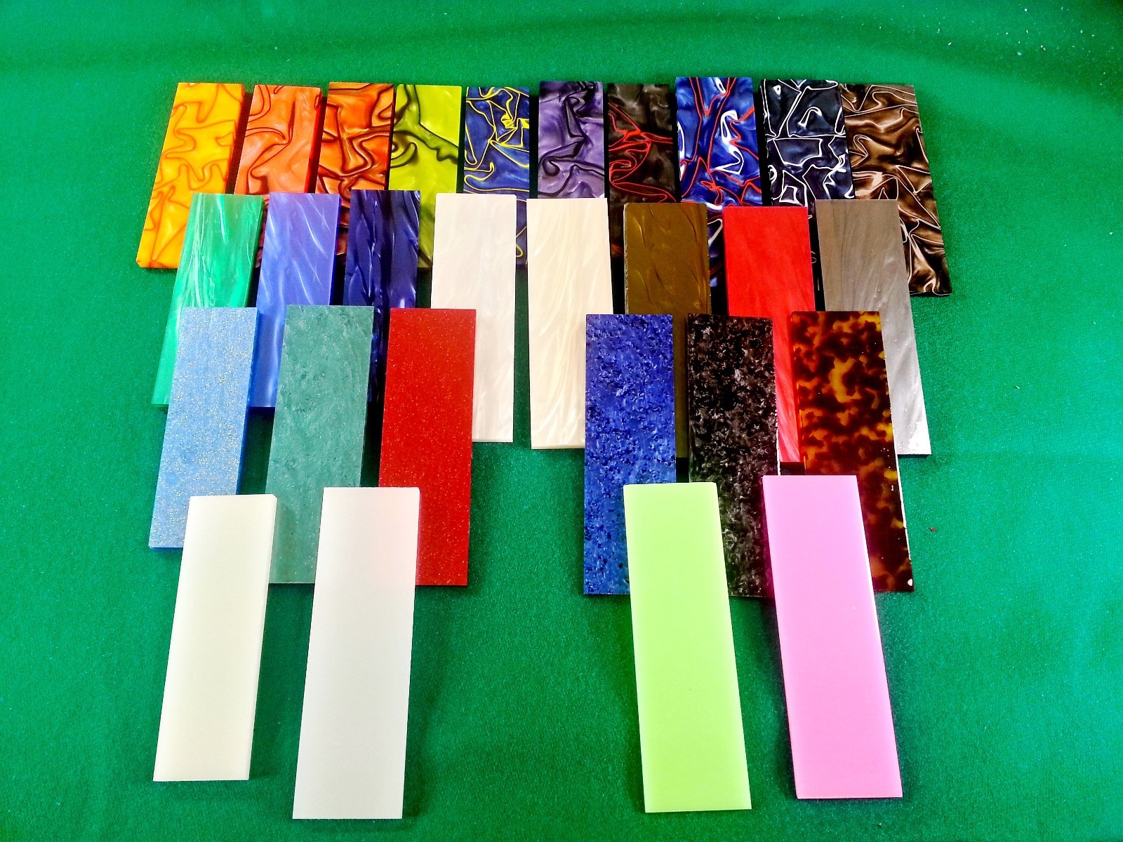 2 Kirinite™ ROYAL BLUE PEARL 1/4″ Knife Handle Blanks Scales .250″ x 5.7″ x 1.7″