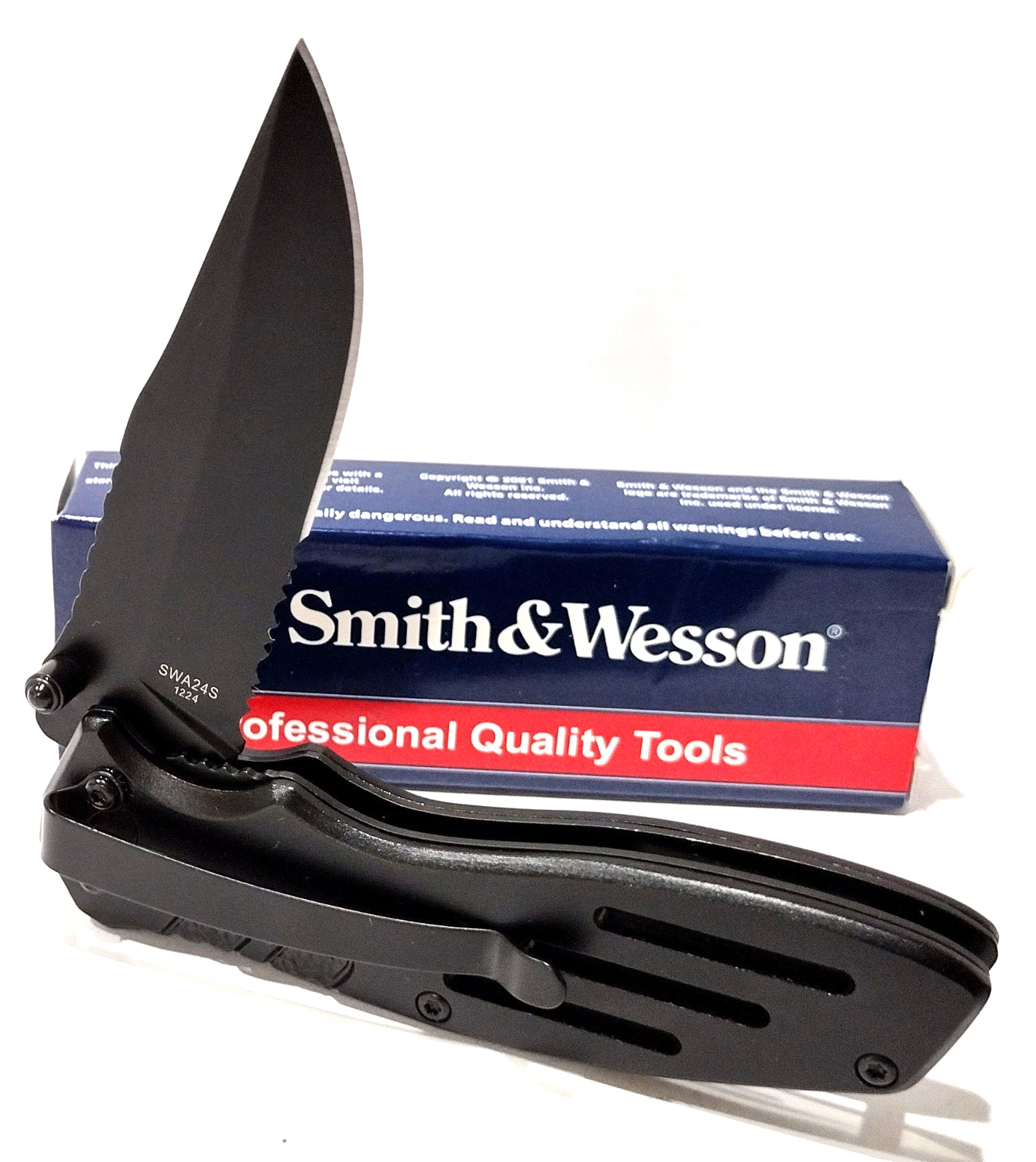Smith & Wesson Extreme Ops Clip Point Linerlock Tactical Pocket Knife EDC SWA24S