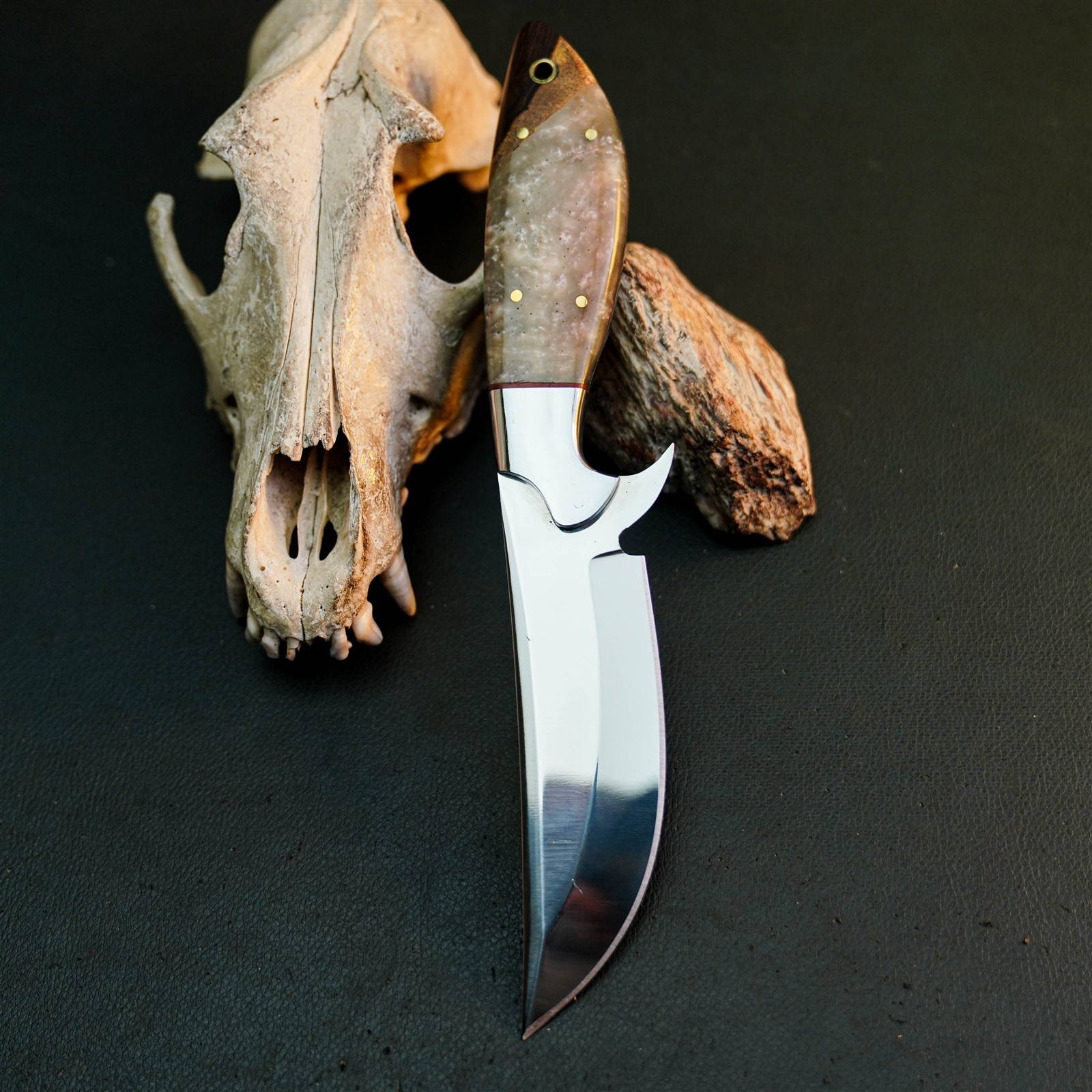 9.0″ Hunting EDC Stainless Knife Handmade Full Tang Resin Handle + Sheath
