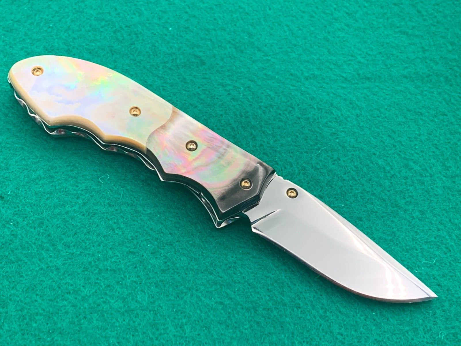 CUSTOM TAWEESAK KNIFE MOTHER OF PEARL / NONE BETTER MUSEUM QUALITY) w/ CASE