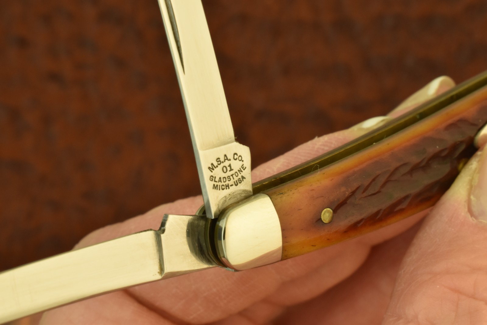 MARBLES MADE IN USA GLADSTONE MI AMBER BONE WHARNCLIFFE WHITTLER KNIFE (35834)