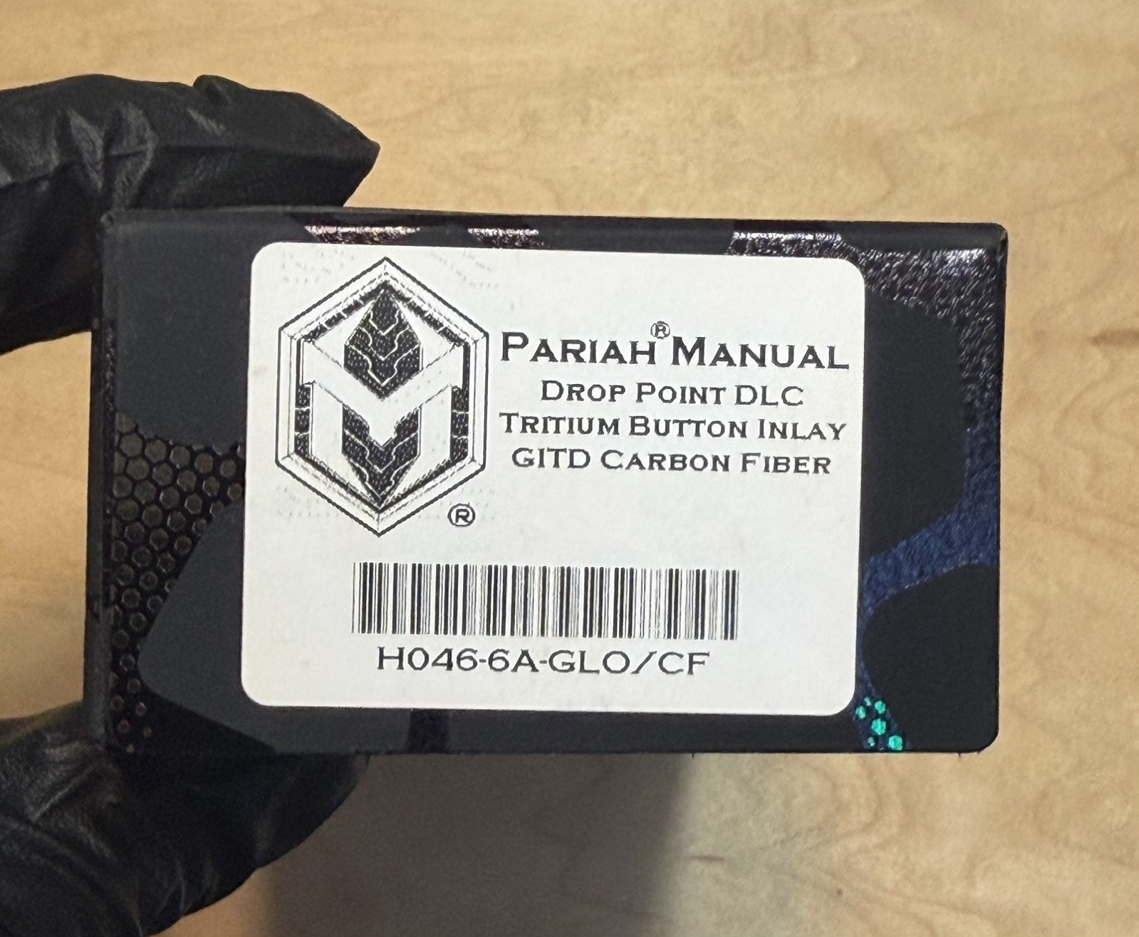 Heretic Knives Pariah DLC Magnacut Carbon Fiber Glow Inlay Trit. Thumb Stud