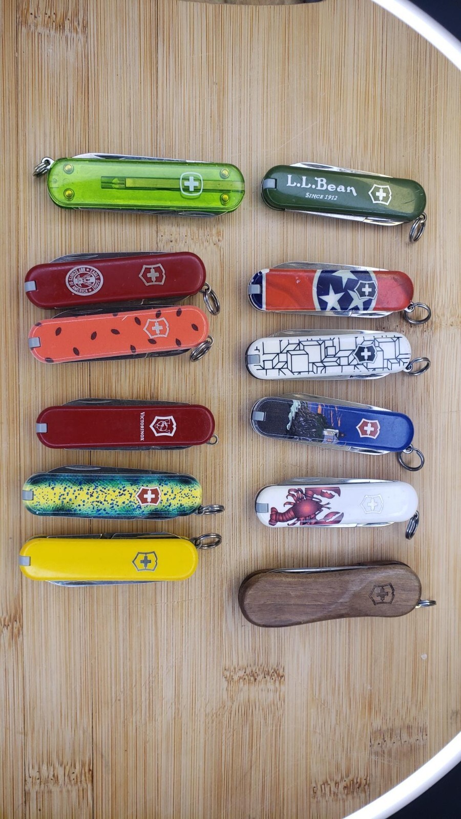Victorinox Classic SD Mini Swiss Army Pocket Knife Assrtd Colors Pre-Owned 58mm