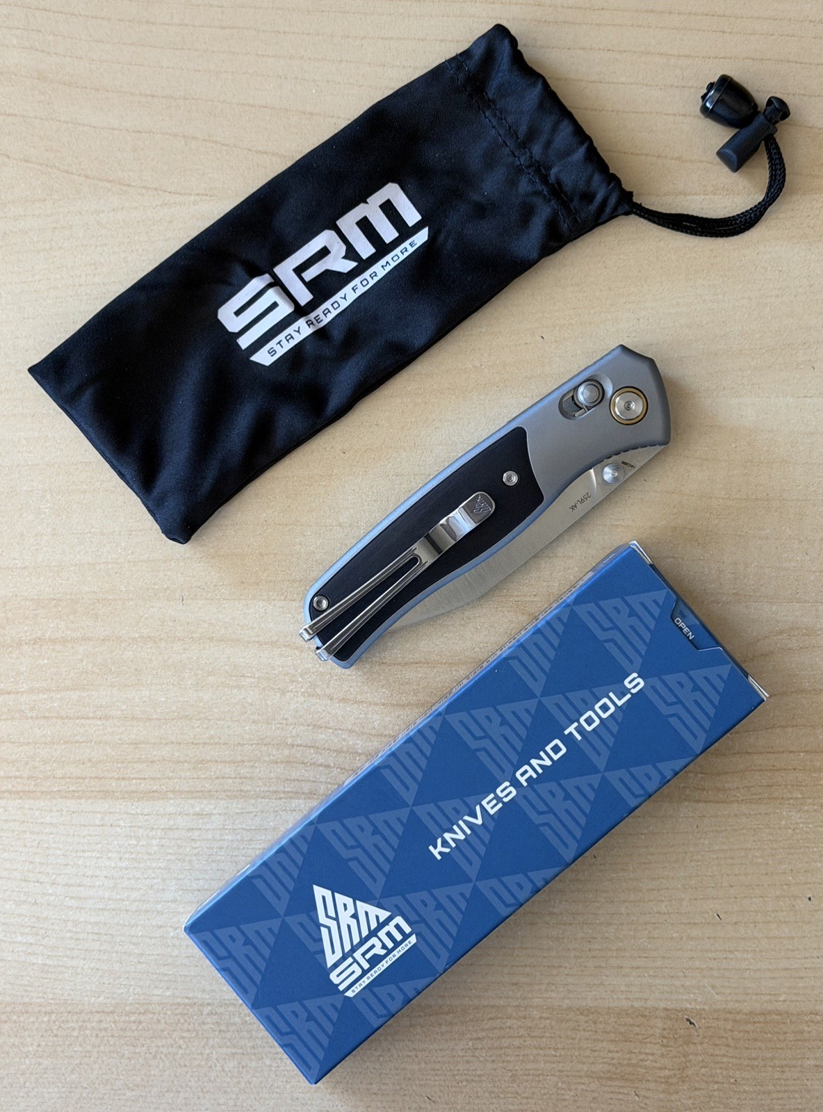 SRM 259L-AK Gray Aluminum Ebony Inlay 14C28N Stainless Blade Crossbar Lock.