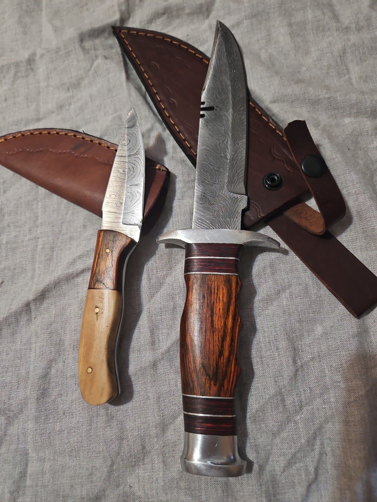 12.5 » Damascus Bowie Knife and 7″ Sidekick Buddy
