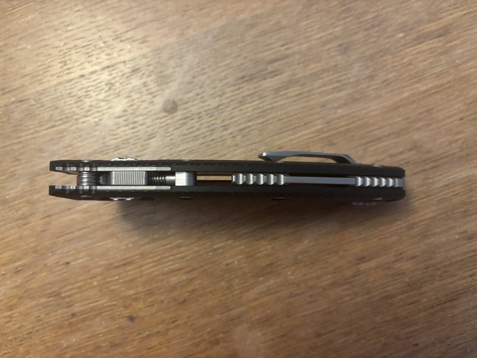 Microtech Amphibian RAM-LOK 137RL-10 FLGTBK Fluted G10 Stonewashed M390MK