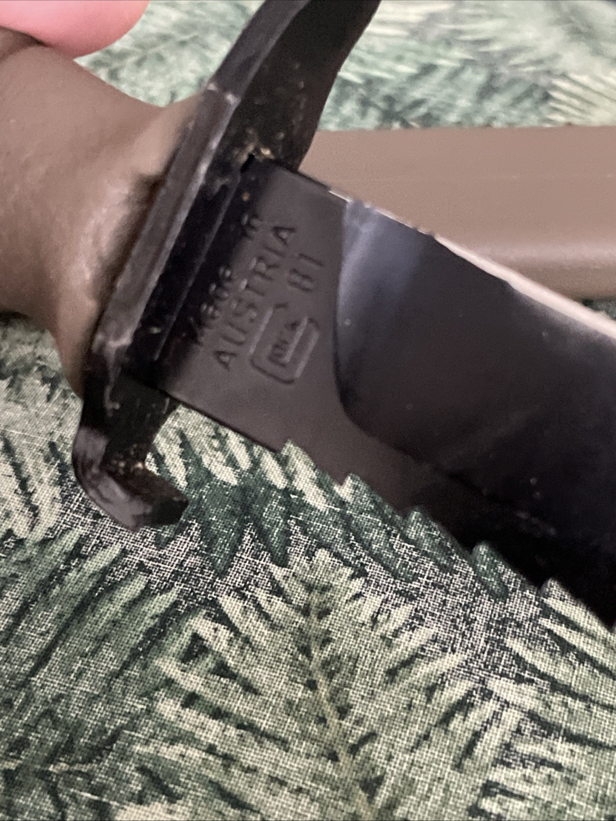 Glock 81 Austria bayonet fixed blade knife & sawback spine & Glock sheath