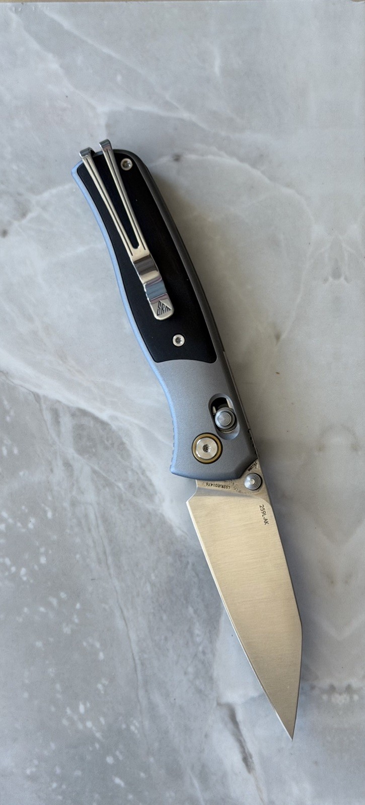 SRM 259L-AK Gray Aluminum Ebony Inlay 14C28N Stainless Blade Crossbar Lock.