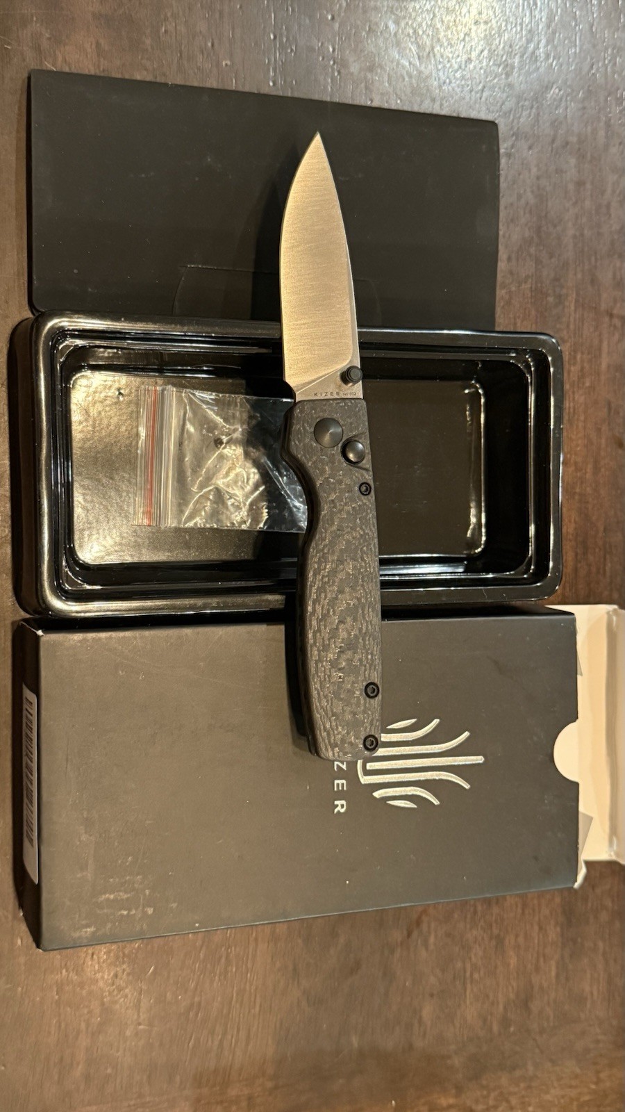 Kizer Original V3605M1 Carbon Fiber Button Lock Plain Drop Point 2.76-4in
