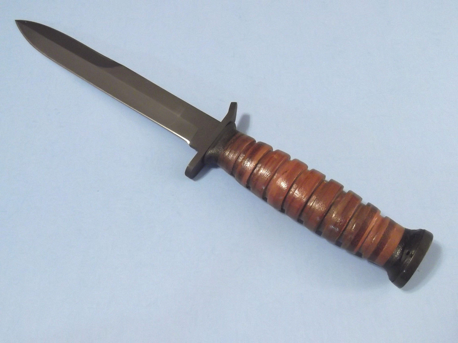 WWII M3 Trench Knife Replica 211133 Stacked Leather dagger 11 5/8″ overall NEW!