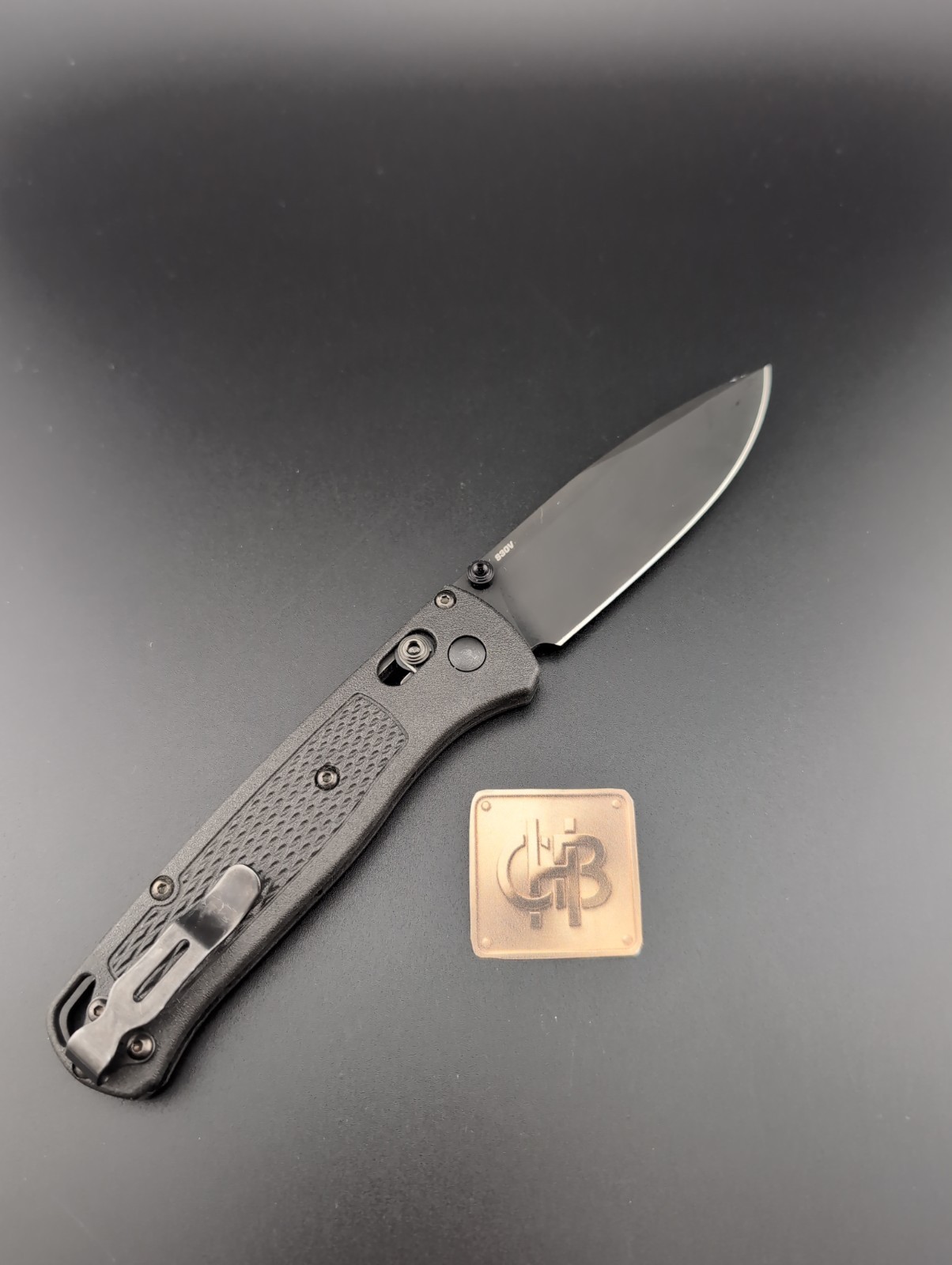 Benchmade – 535BK Bugout S30V Black Plain Blade Black Handles – BS-152