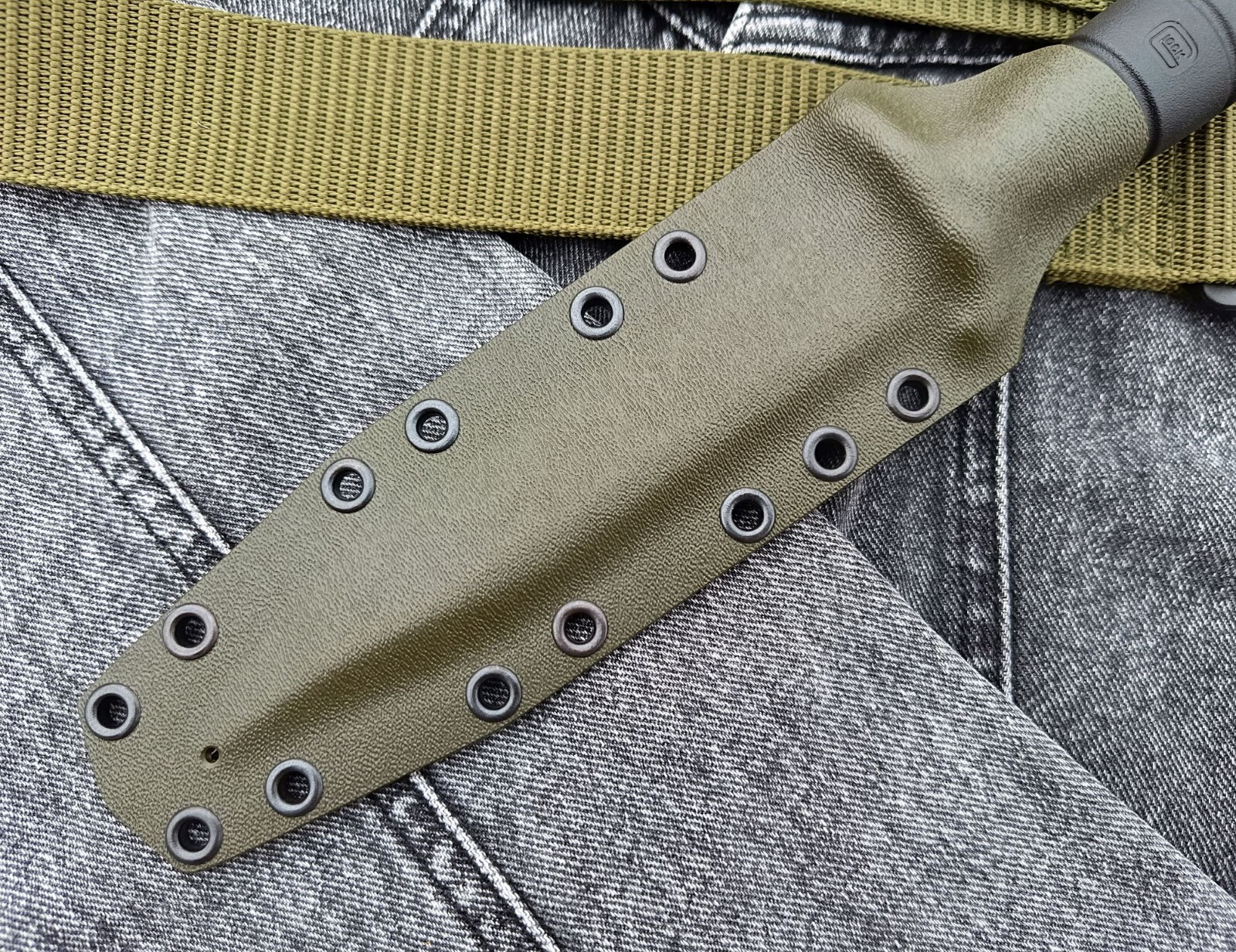 Glock 78/81 custom olive kydex sheath. Only the scabbard. Scabbard with mount