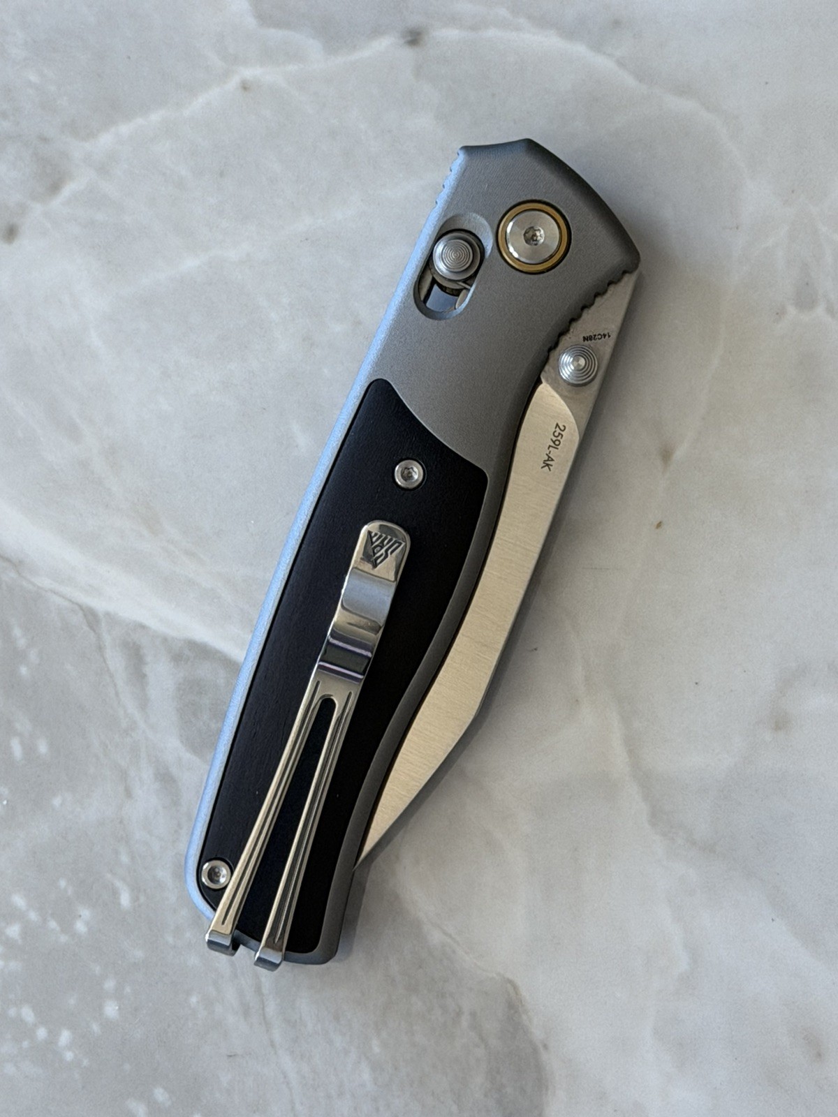 SRM 259L-AK Gray Aluminum Ebony Inlay 14C28N Stainless Blade Crossbar Lock.