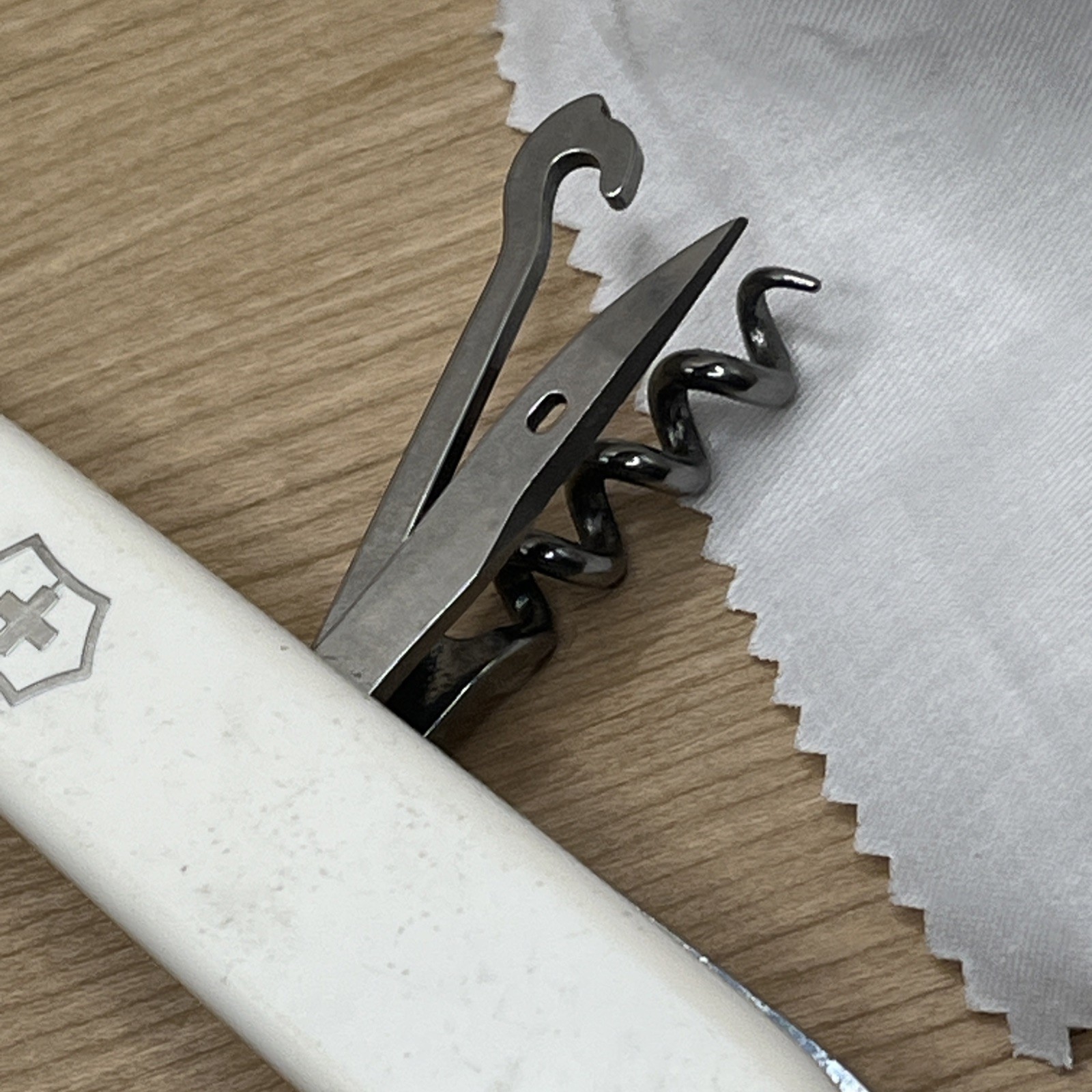 White Victorinox Swiss Army Huntsman Knife Multi Tool! US Seller Combined Ship
