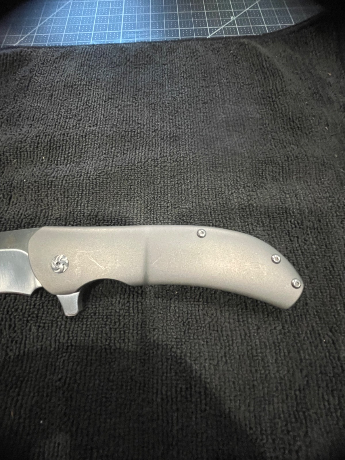 Kizer Eliminator 2- Titanium scales w/ CPM S35VN steel