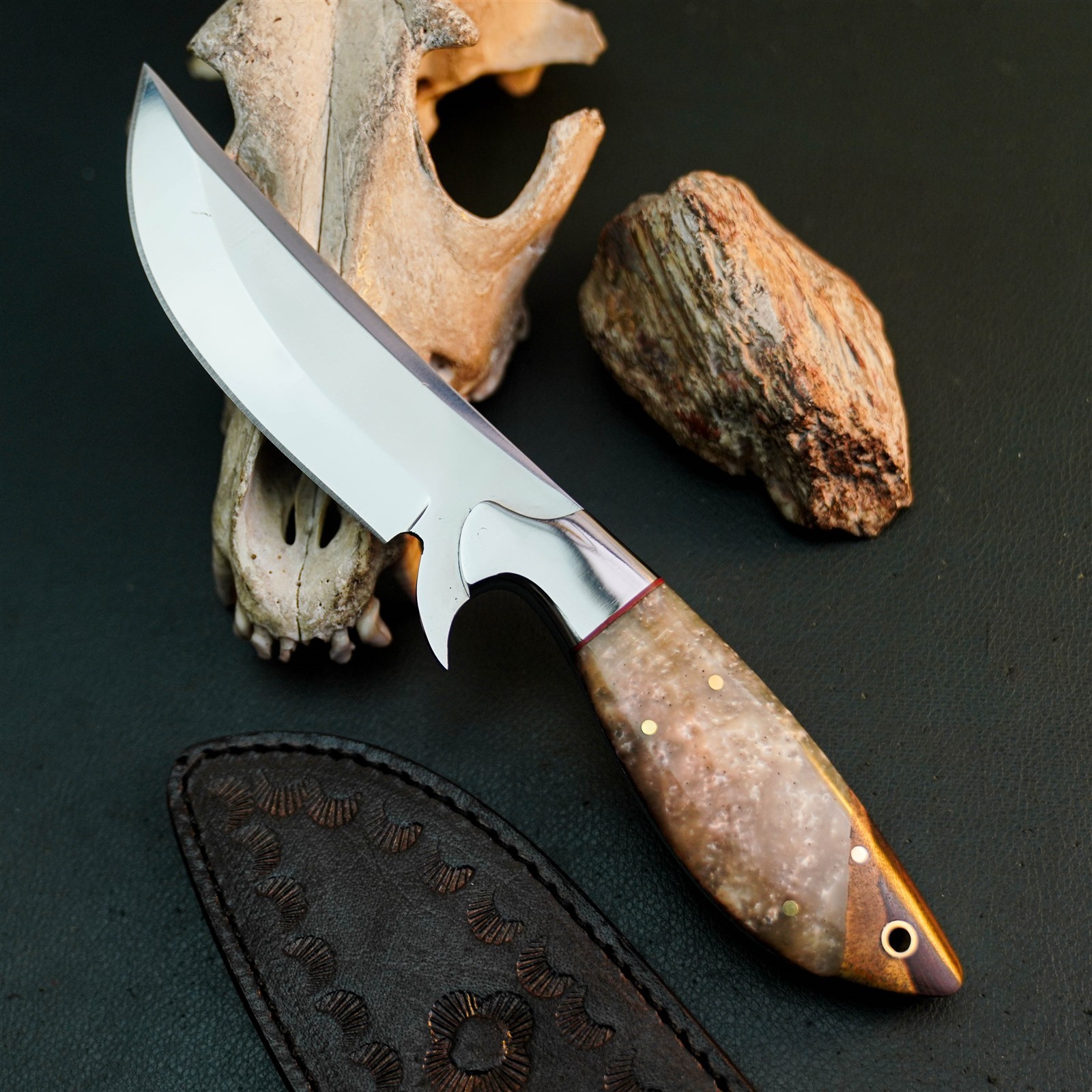 9.0″ Hunting EDC Stainless Knife Handmade Full Tang Resin Handle + Sheath