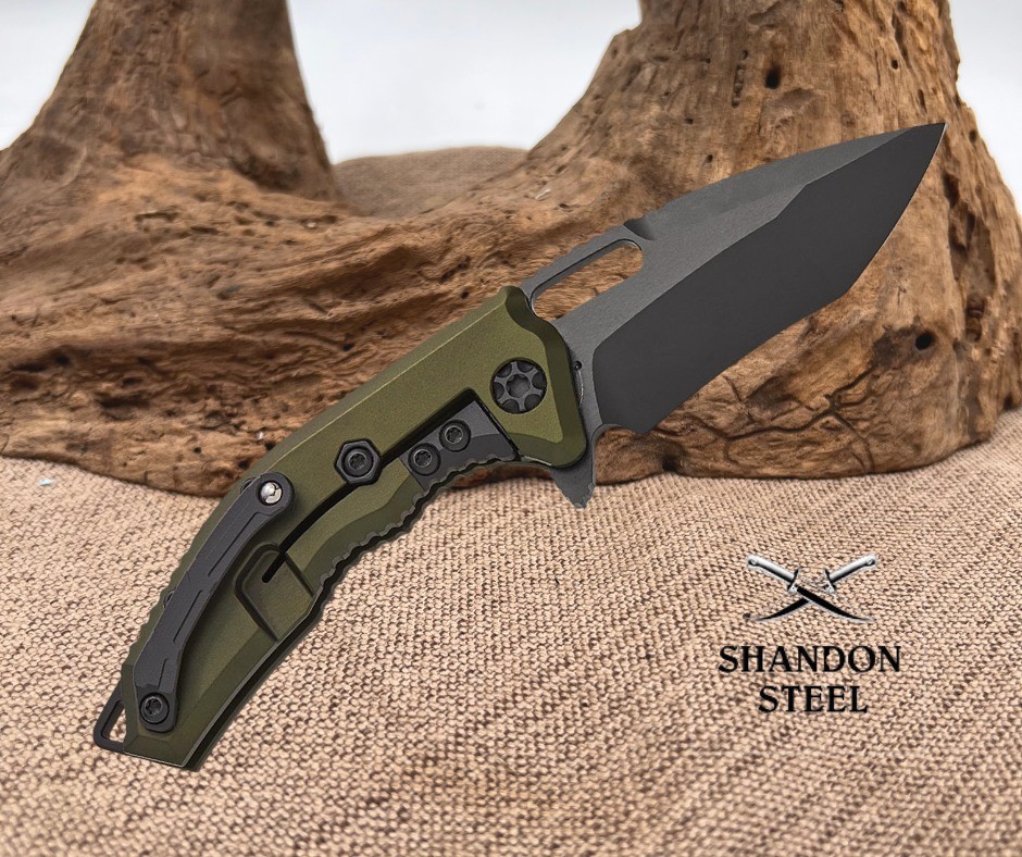 Heretic Knives Medusa Manual Flipper – Tanto Blade / CPM-Magnacut Steel / Green