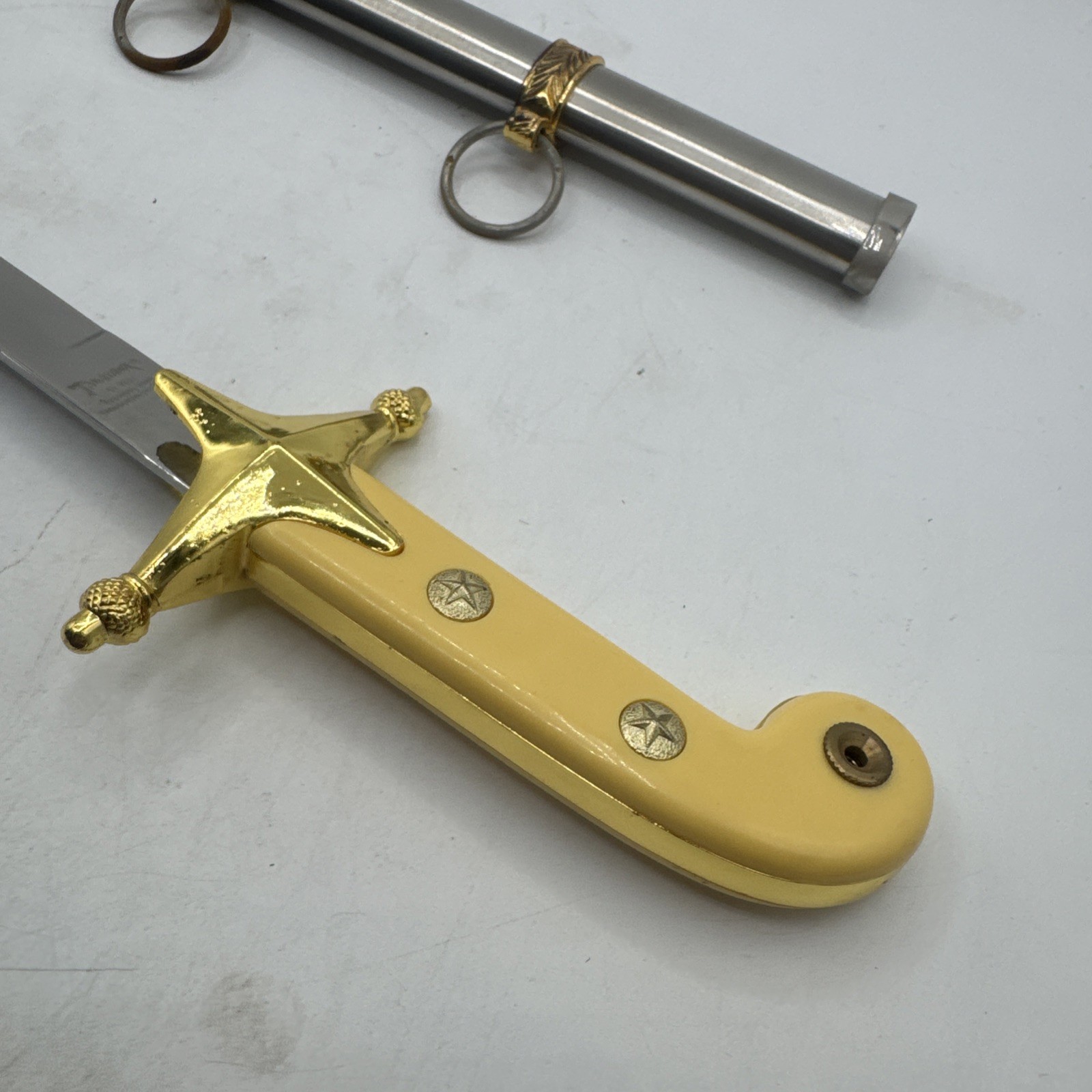Tomahawk Brand United States Marines Replica USMC XL 1498 with Metal Scabbard