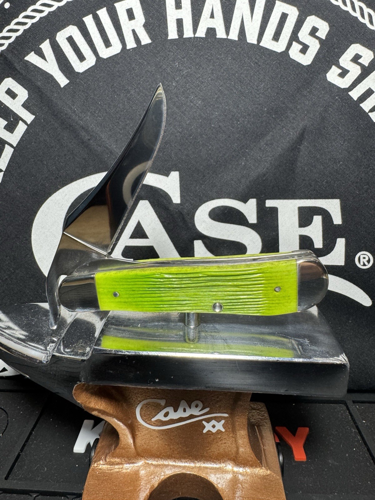 🔥Case XX Lime Green Bone Barnboard Jig Russlock No. 61043 NIB 2024
