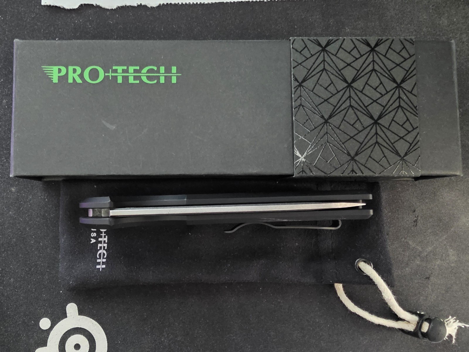 ProTech Mordax MX101 Black Handles, MagnaCut Blade Smooth Aluminum