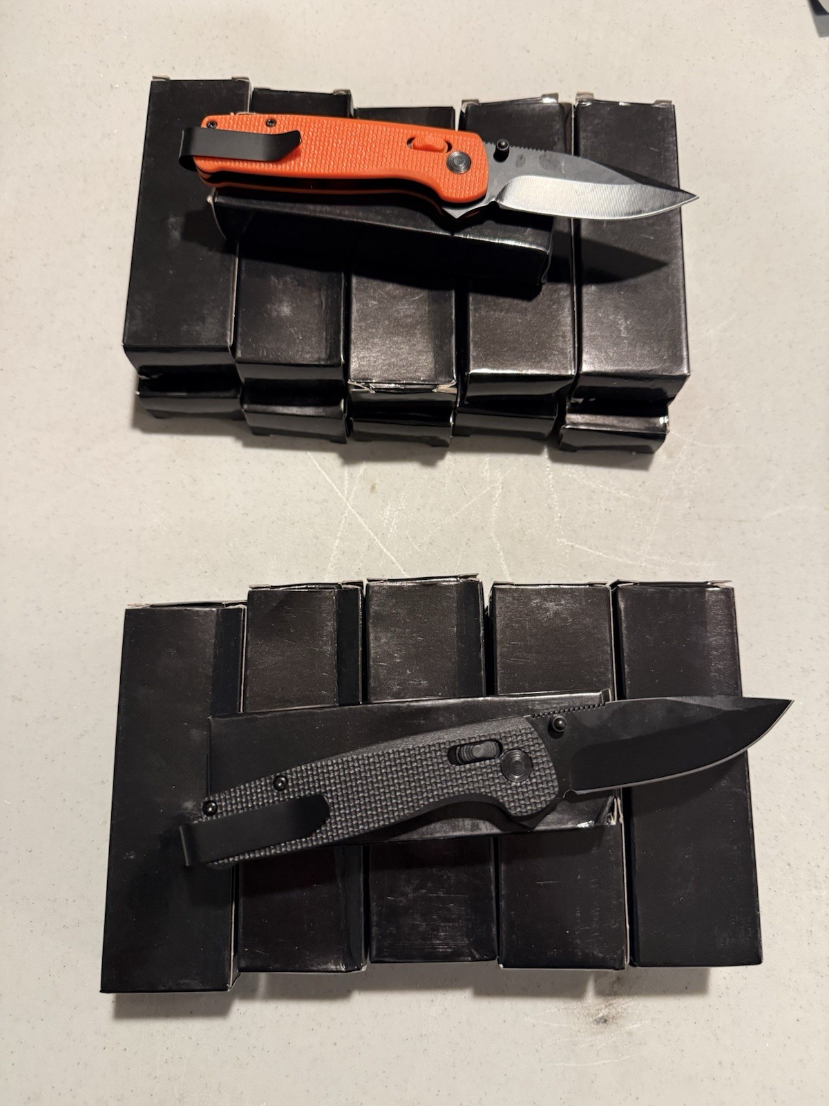 Black Folding Pocketknife Drop Point Blade Textured Handle Manual Opening