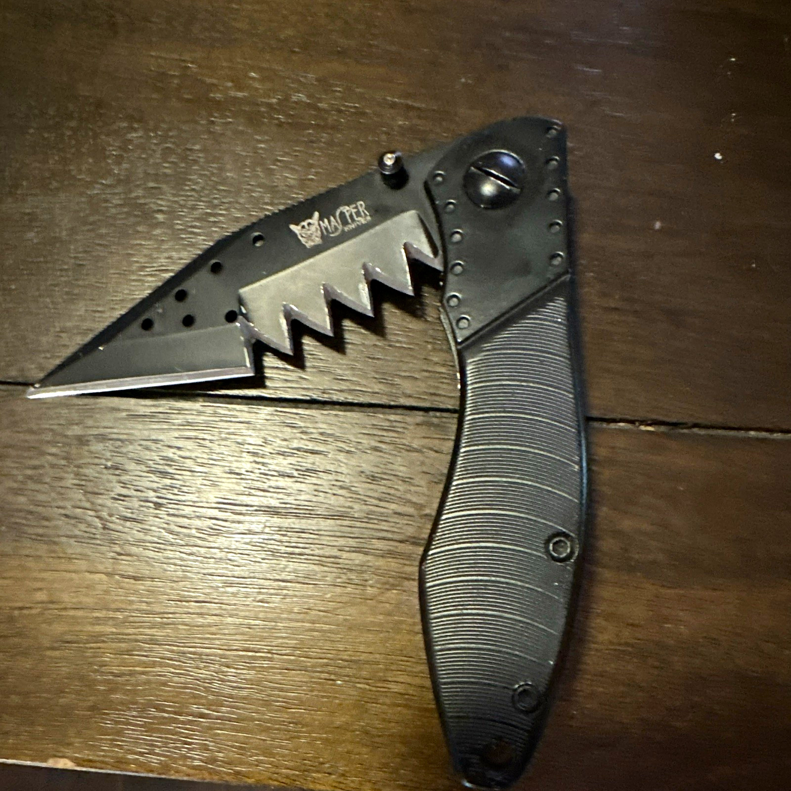 Master Knives Tanto Pocketknife Combo Edge Stainless Liner Lock 2.76-4in Black