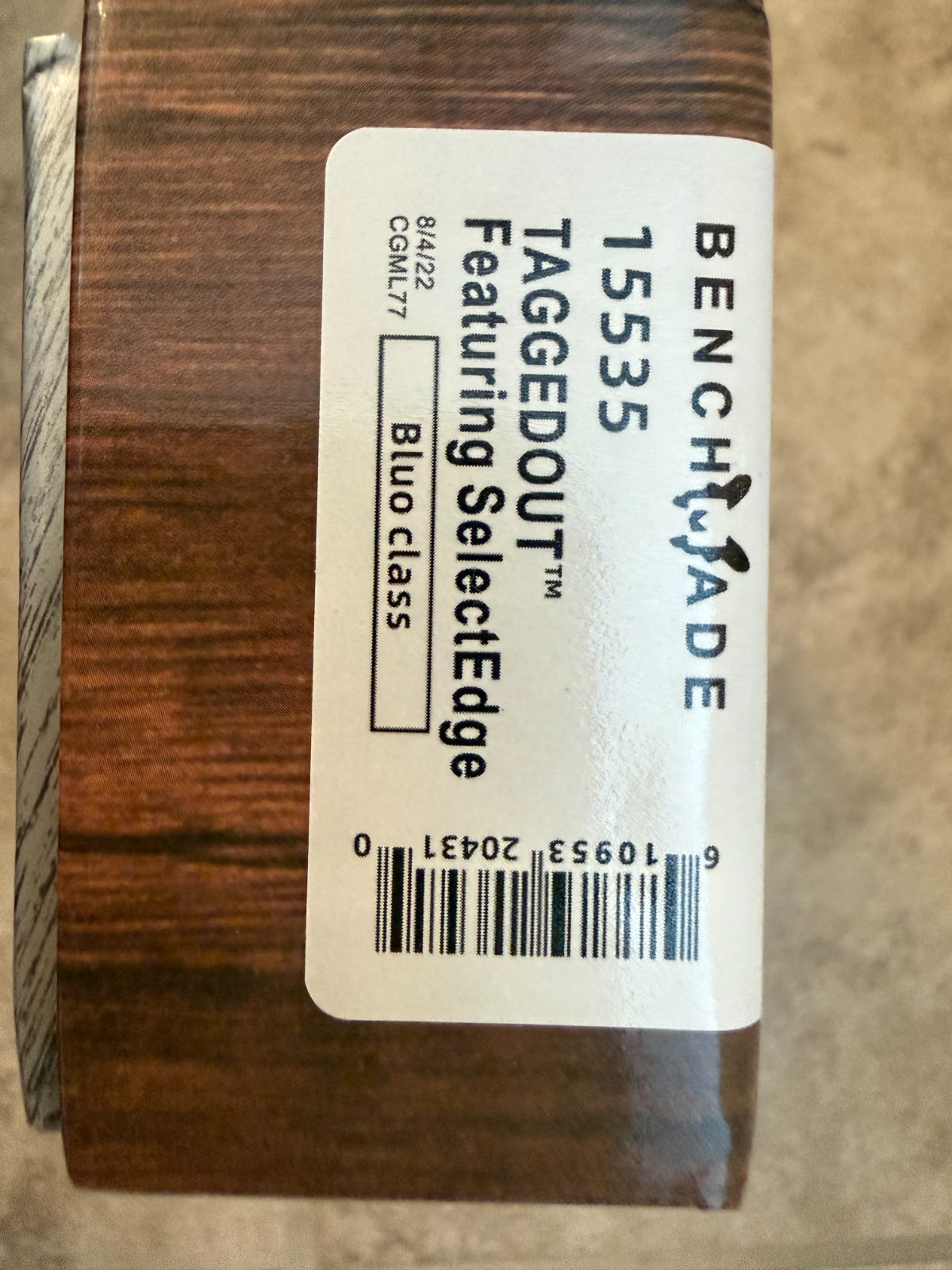 Benchmade Taggedout Knife 15535 Carbon Fiber Orange Blade NEW