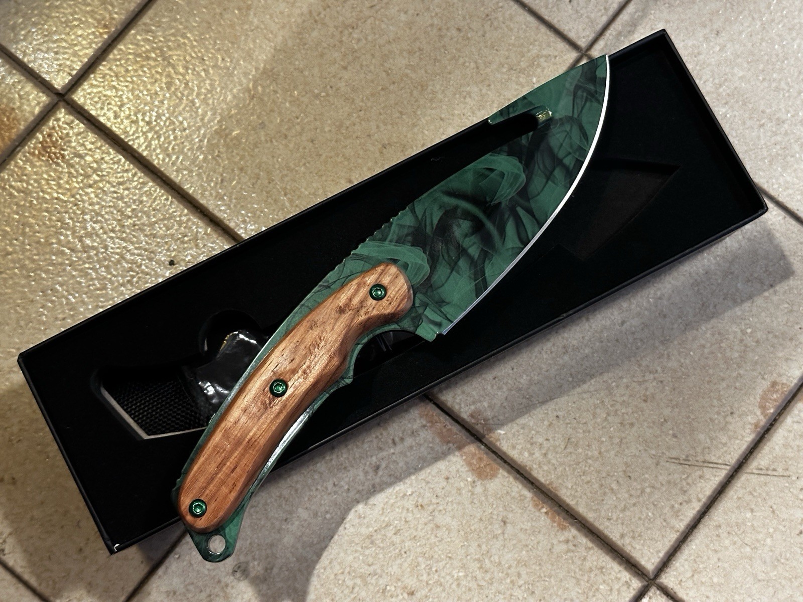 Elemental Knives And Fadecase Knives Lot
