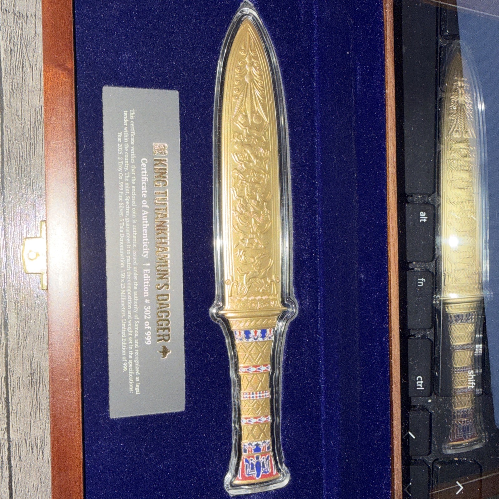 King Tutankhamun’s Dagger Replica w/ Display Case COA #302/999 Gold Metal