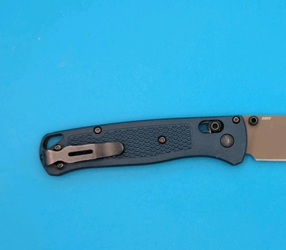 Benchmade 535FE-05 Bugout Knife Crater Blue Grivory Handle S30V Folding Knife