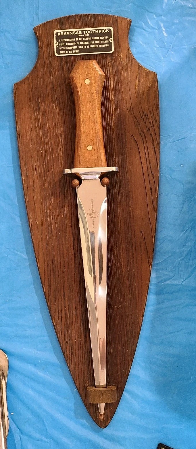 Arkansas Toothpick Carvel Hall USA Reproduction Knife Jim Bowie 17″ 1976