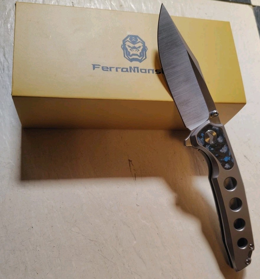 New FerraMonster Valken 3.5″ M390 Belt Satin Clip Pt Titanium w/Fat Carbon Inlay