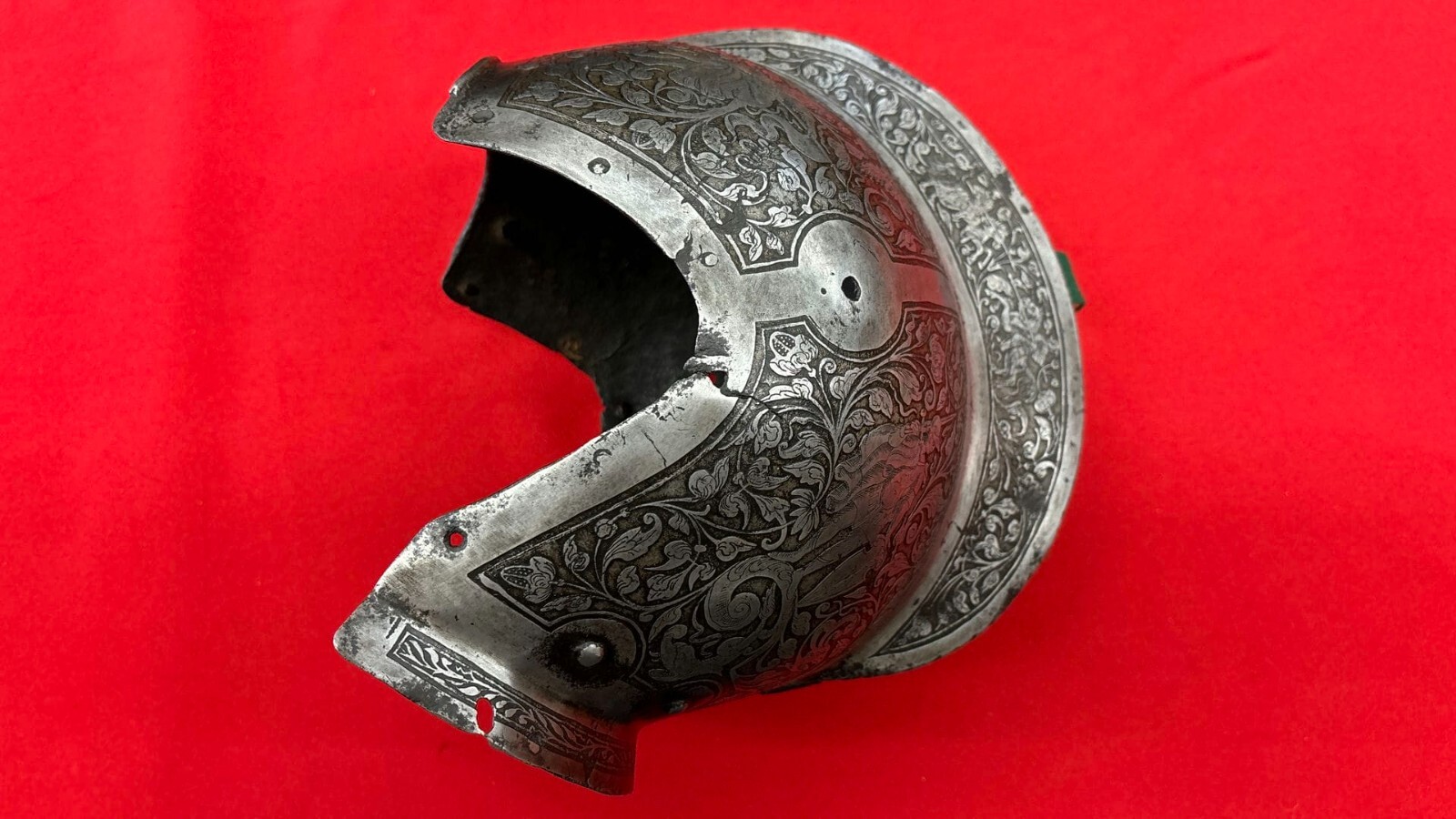 Very Fine Skull Of A Burgonet Helmet Possibly French Circa 1600