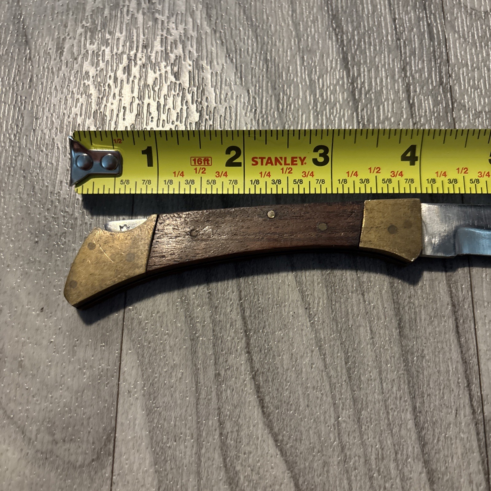 Vintage 3.5″ Lockblade Knife w/Brass & wood Handle, good Condition unbranded