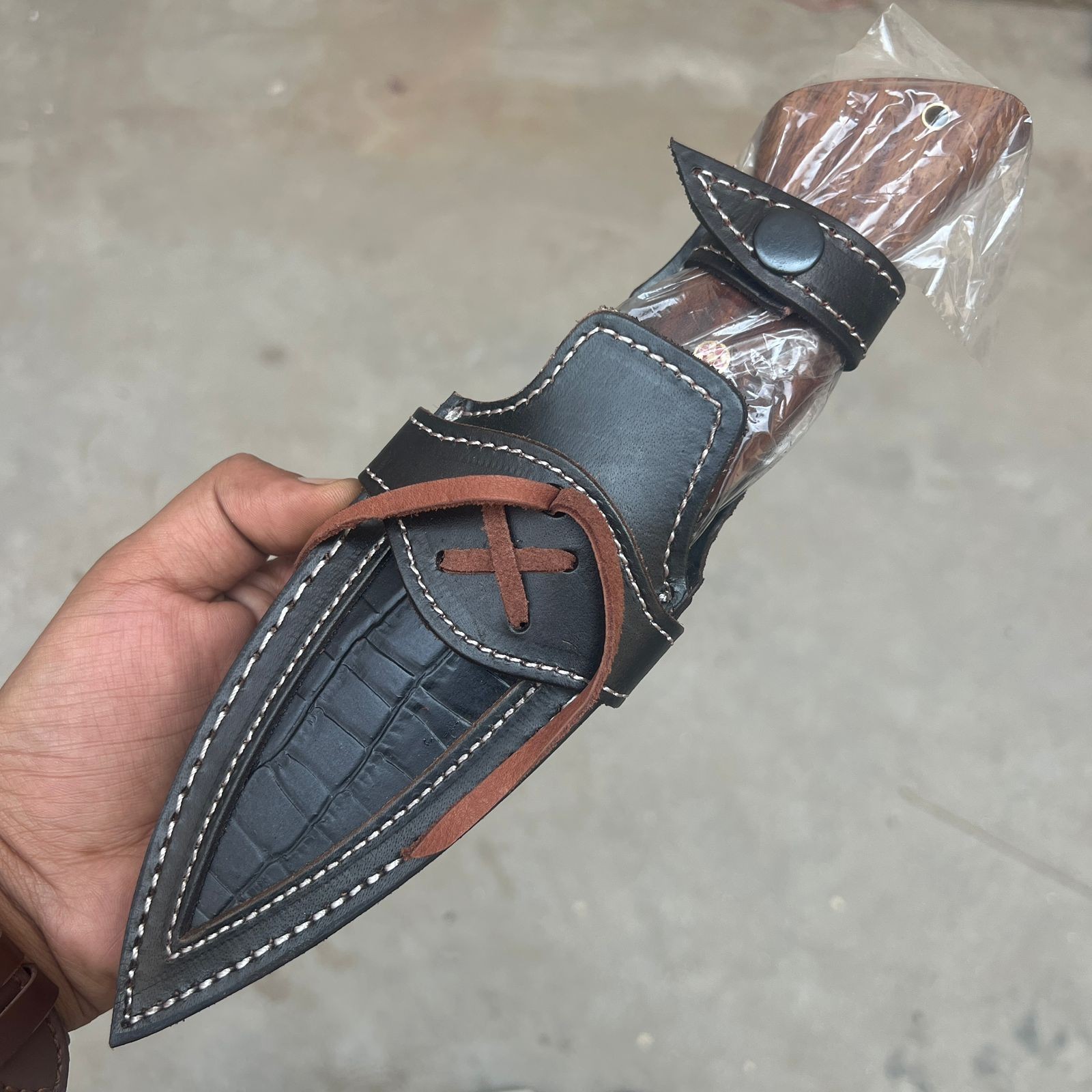 CUSTOM HANDMADE DAMASCUS STEEL BOWIE HUNTING KNIFE ROSE WOOD HANDLE W/SHEATH