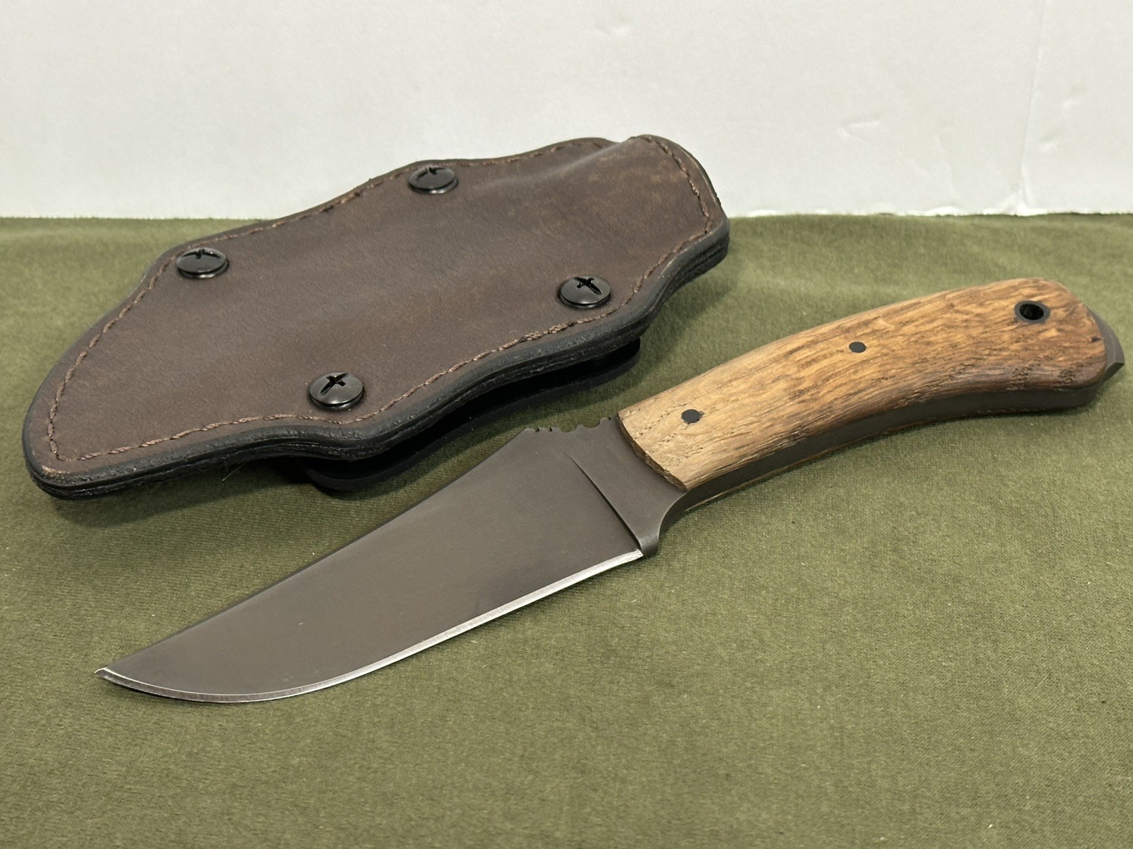 Winkler Knives Limited Edition Blue Ridge Crusher Knife with White Oak Scales