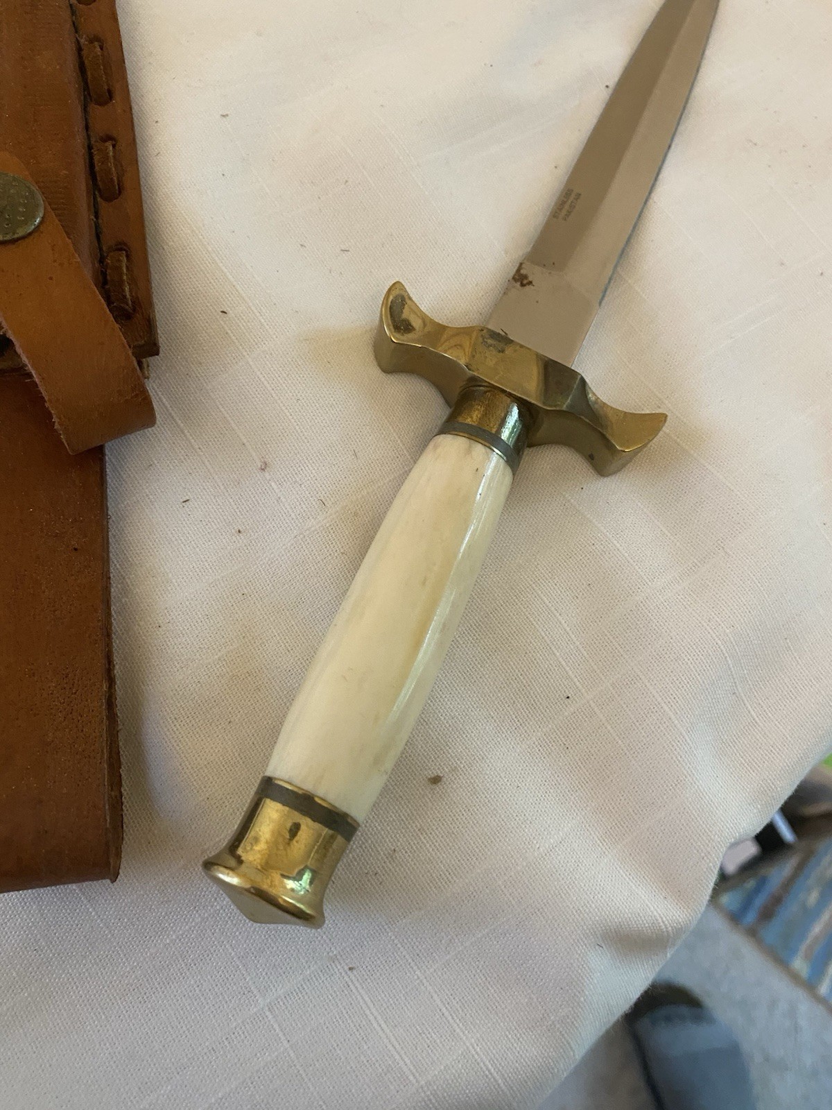 Fixed Blade Reproduction Knife & Sheath