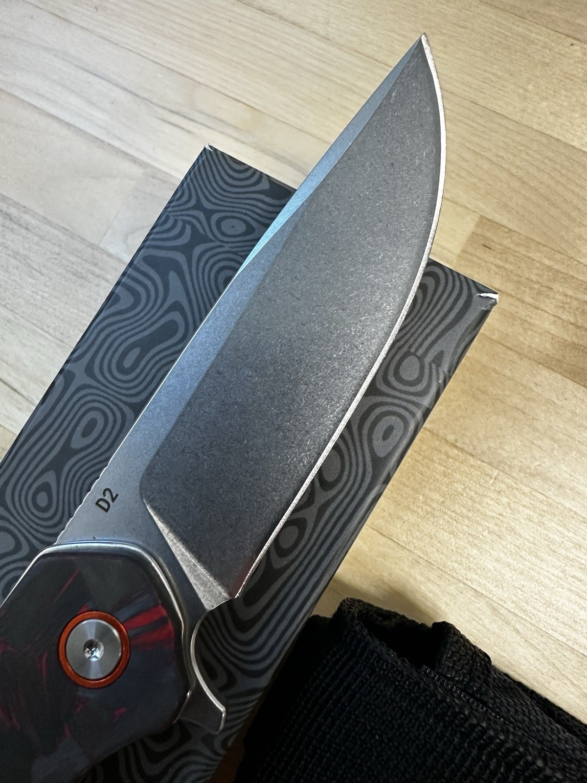 KLAKEN J354-WARPATH, D2 Stonewashed Blade With Red Carbon + G10 Handle EDC