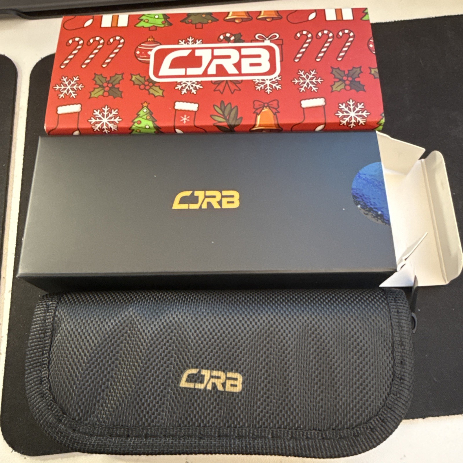 CJRB Bolt Recoil Lock V2 white G10 Pocket Knife J1960M-WH Christmas variant