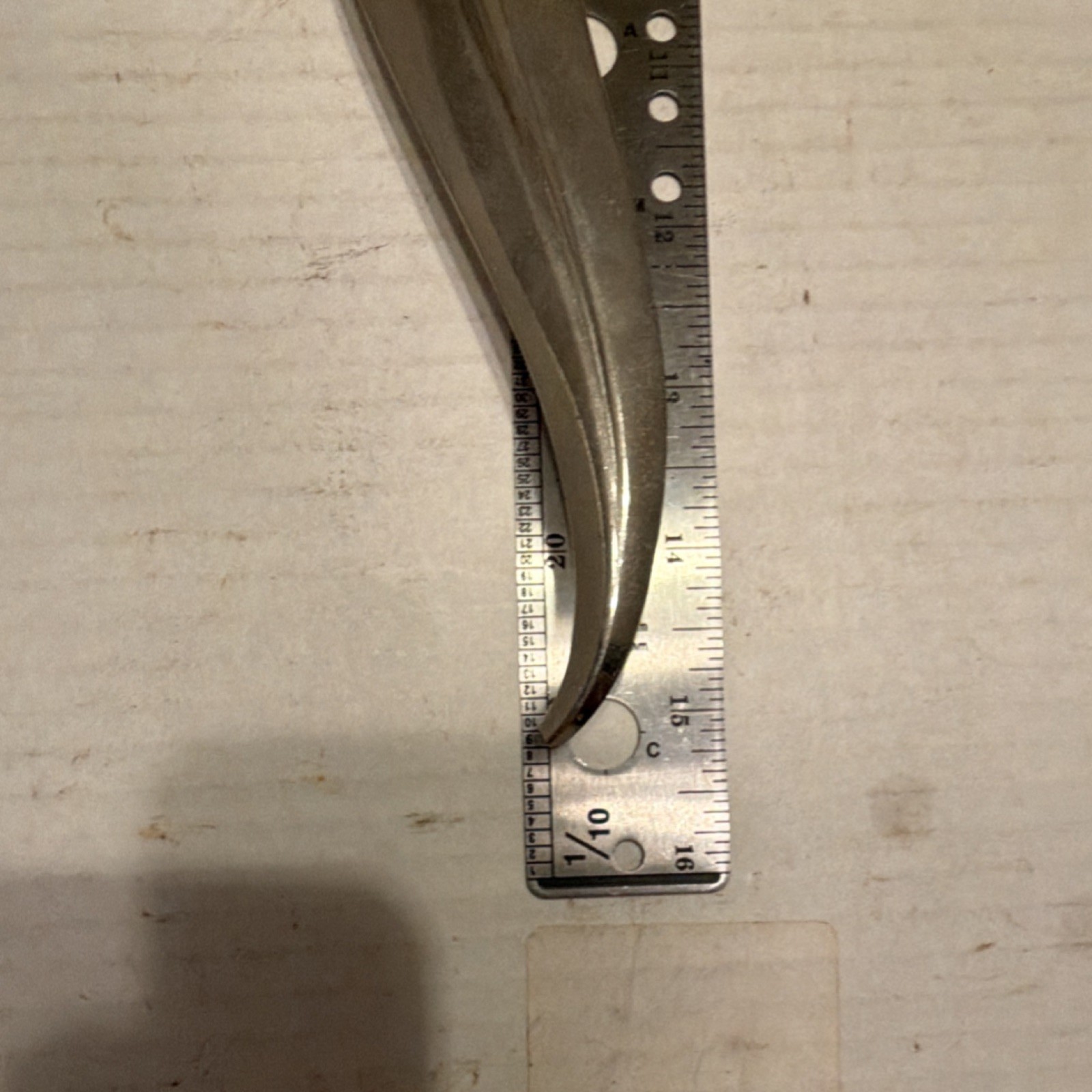 Fantasy Fixed Blade Knife Metal Decorative Handle Curved Silver Blade Over 5in