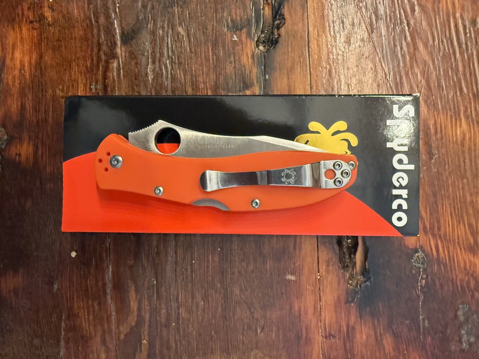 Spyderco Para 3 Lightweight Everyday Carry.