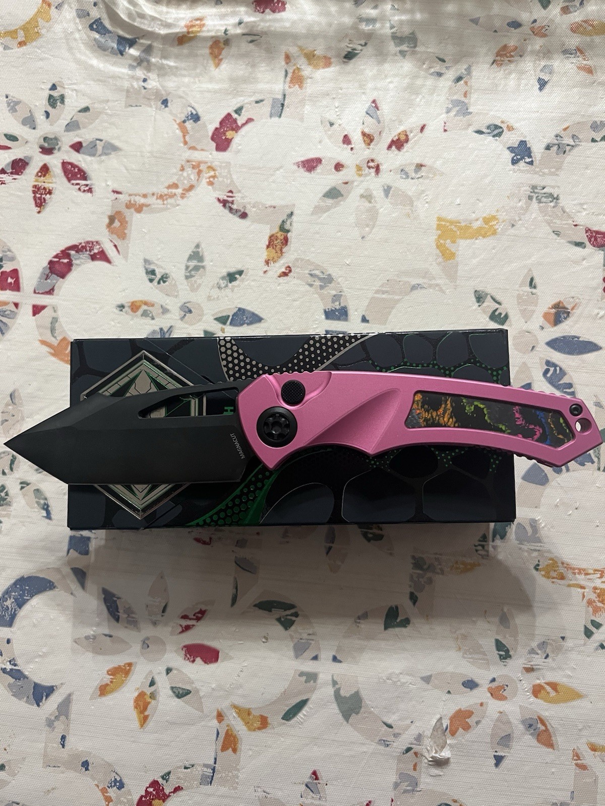 Heretic Pariah Manual Tanto DLC Pink 80s Carbon Fiber Limited Edition 11/25