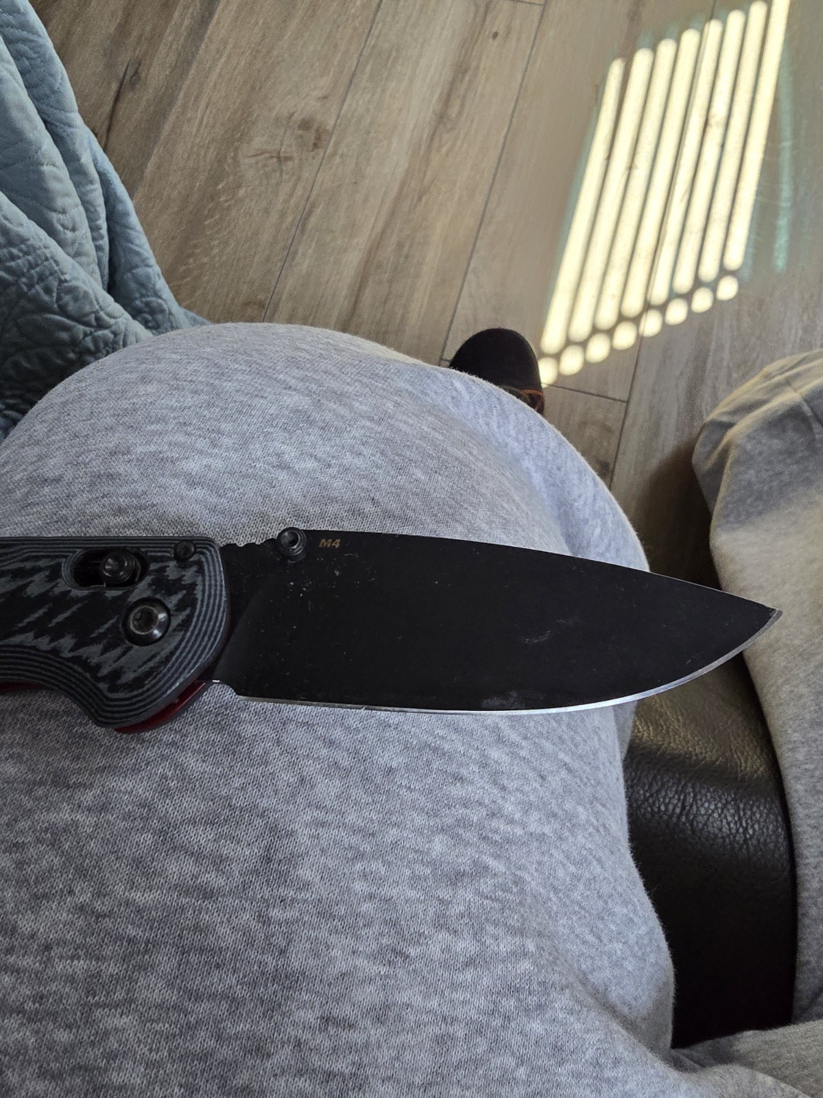 Benchmade Freek CPM M4 Axis Lock Drop Point Plain Edge G10 Manual 2019