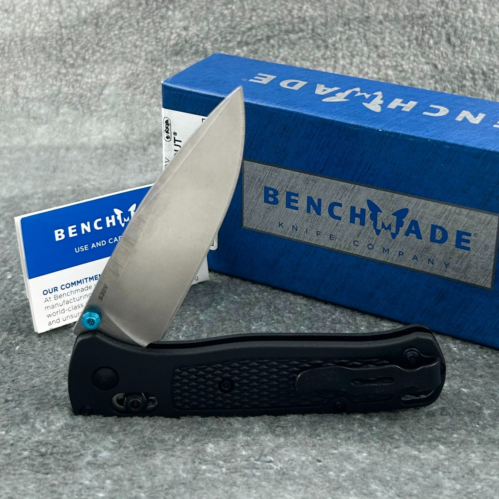 Benchmade-Bugout-(535BK-2) Black CF-Elite Handle CPM-S30V-Satin Drop Point Knive