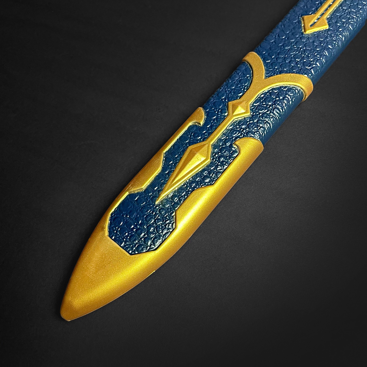 37″ Link’s Foam Master Sword with Plastic Scabbard for Cosplay