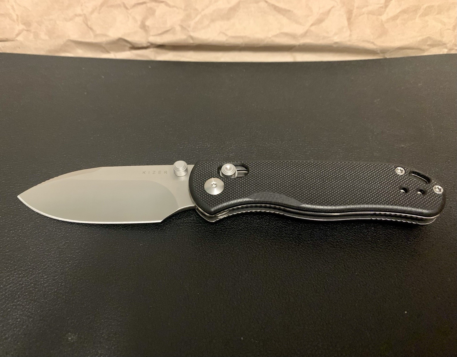 Kizer Drop Bear 2 V3619.2KD1 AEB-L 2.84” Blade Black G10 Clutch Lock Knife